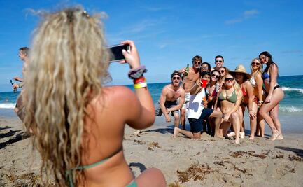 Por Covid-19, universidad de EU paga a sus alumnos para que no se vayan de Spring break