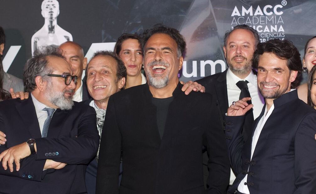 Alejandro González Iñárritu en la alfombra de los Premios Ariel 2023. Foto: German Espinoza/EL UNIVERSAL.