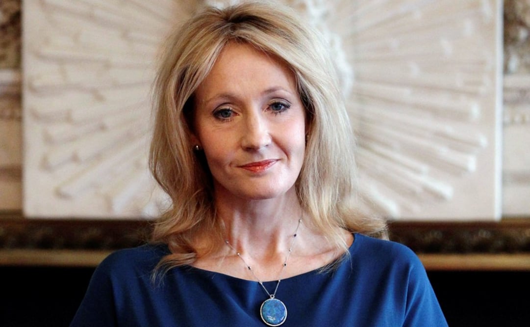 Rowling, residente en Escocia, ha sido una figura central en el debate sobre identidad de género, y aportó 70 mil libras (81.728 euros) en 2024 para el recurso judicial de esta organización feminista. FOTO: Archivo / EL UNIVERSAL