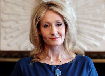 JK Rowling dice que fallo del Supremo británico sobre personas trans protege derechos de las mujeres; ha sido acusada de transfobia