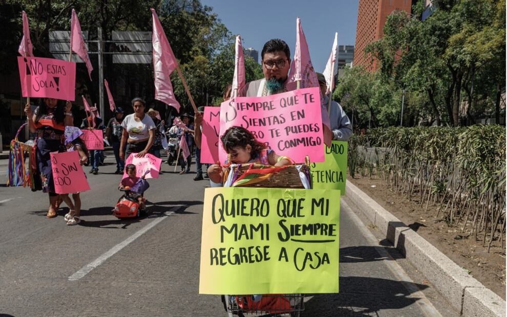 Mujeres marchan en la Ciudad de México en el marco del Día Internacional de la Mujer. Foto: Yaretzy M. Osnaya / EL UNIVERSAL