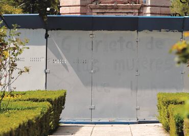 Borran pintas de colectivos en glorieta