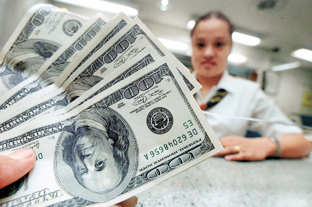 El dólar cerró la semana pasada en 16.50 pesos, registrando un regreso fuerte (ARCHIVO EL UNIVERSAL)