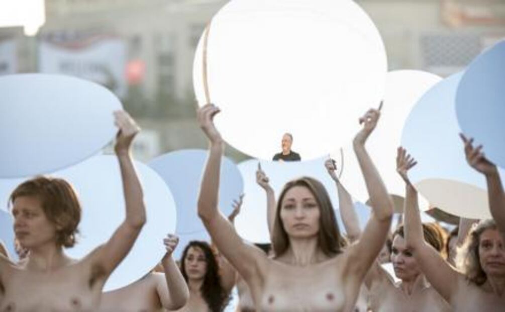 Mujeres protestan desnudas contra Donald Trump 