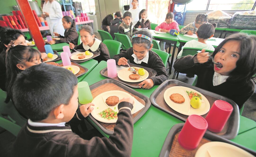 Cuatro de cada 10 alumnos de educación básica comían en los planteles de tiempo completo, de acuerdo con Juan Alfonso Mejía, especialista en temas educativos. Foto: ARCHIVO EL UNIVERSAL