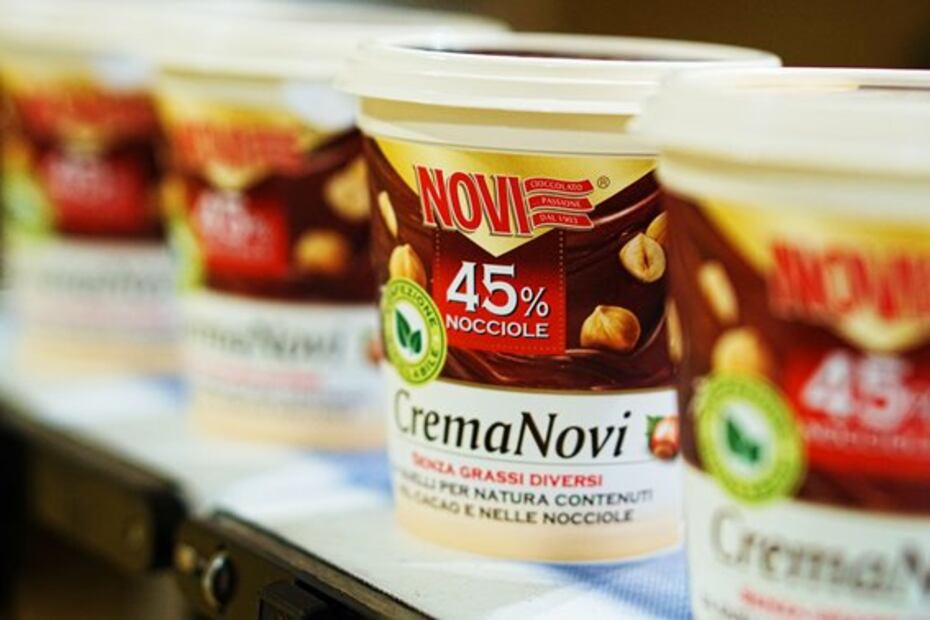 ¿Por qué no debes guardar comida en los envases de yogur?