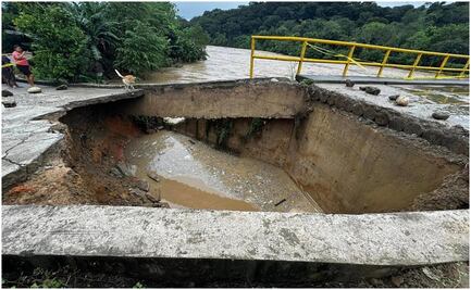 Colapsa puente por lluvias en Jalapa de Díaz, Oaxaca; deja 5 pueblos incomunicados 