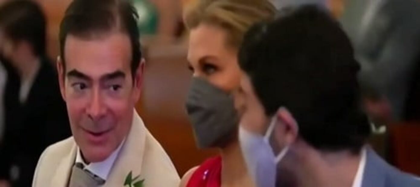 Toño Mauri entrega a su hija en el altar tras su milagrosa recuperación del Covid 