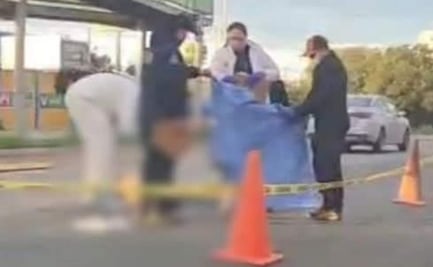 Mujer se arroja de puente peatonal en carretera México–Pachuca; muere tras ser atropellada por varios vehículos