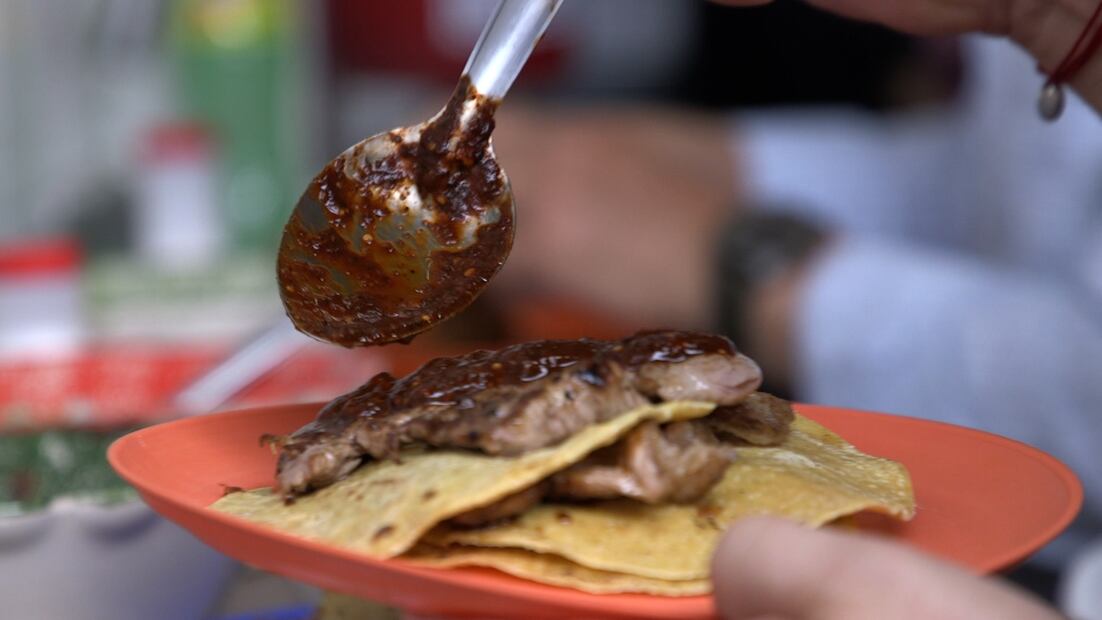 La taquería "El Califa de León" es uno de los lugares predilectos de los capitalinos desde 1968. Foto: Paola Reyes