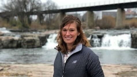 "Preferí perder mi trabajo antes que vacunarme", dice mujer tras mandato de vacunas de Biden