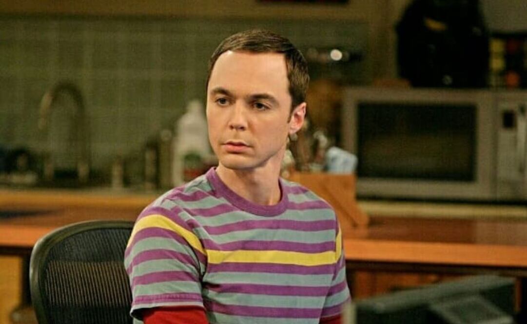 Jim Parsons como Sheldon Cooper en "The Big Bang Theory". Fuente: Instagram @sheldonicobr