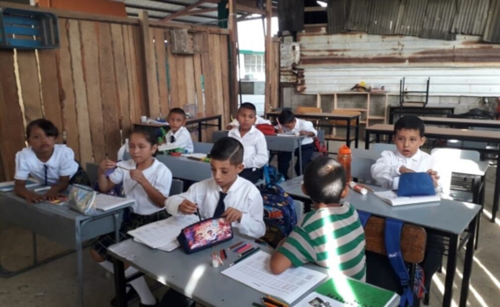 Regresan a clases más de un millón 300 mil alumnos en Michoacán
