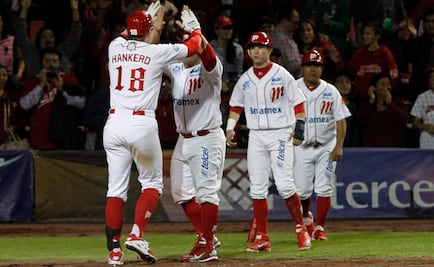 Los Diablos apalean y siguen vivos