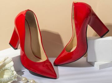 Paso a paso para limpiar unos zapatos de charol