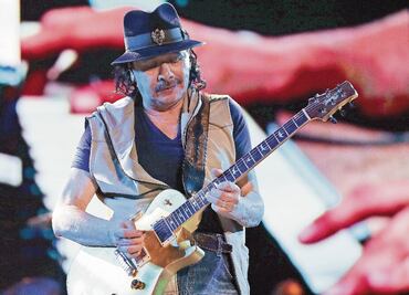 Carlos Santana da positivo a Covid; cancela varios de sus conciertos