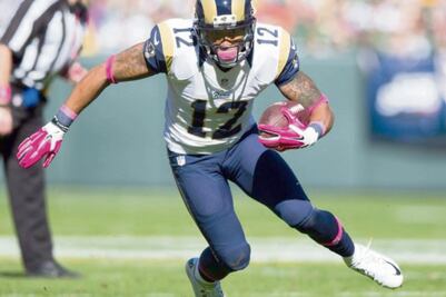 Receptor de Rams regresa tras recibir balazos en al cabeza