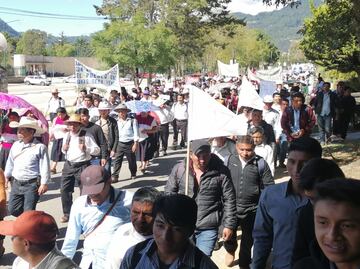 Miles de católicos marchan en Chiapas por la paz tras el asesinato del sacerdote Marcelo Pérez