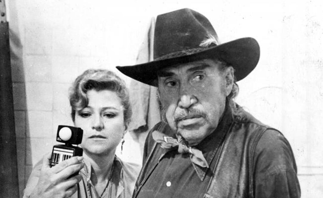 Emilio Fernández with Laura Ferlo – Photo: Newspaper library of EL UNIVERSAL
