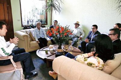 Abre Héctor Yunes las puertas de su casa 