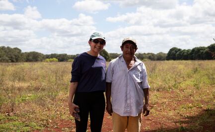 Pancho Maíz de visita en las chinampas de Xochimilco