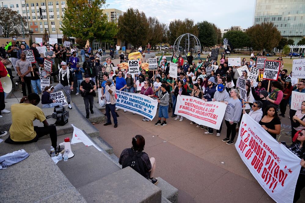 La protesta contra la detención de inmigrantes en Charlotte, Carolina del Norte. FOTO: AP/Archivo