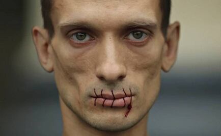 Artista prende fuego a Servicio de Seguridad ruso