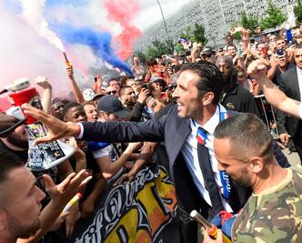 Espectacular recibimiento a Buffon en París