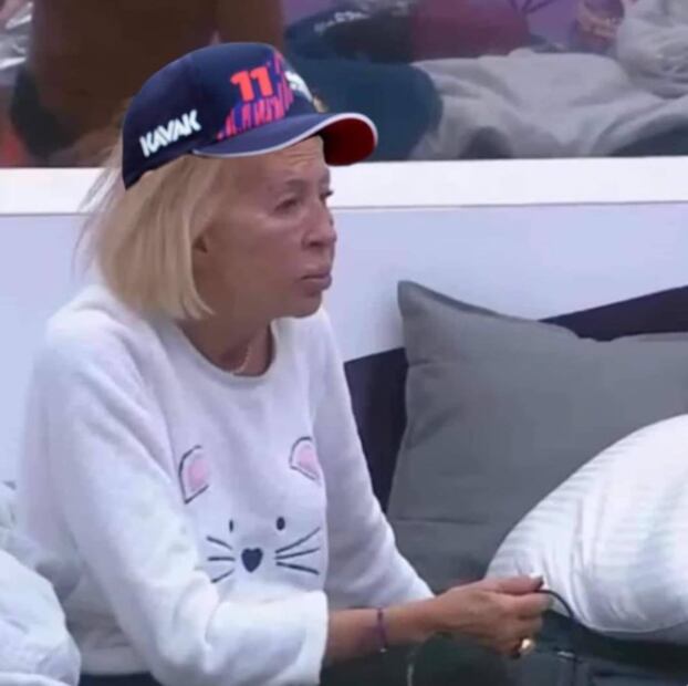 Los memes tunden a Checo Pérez