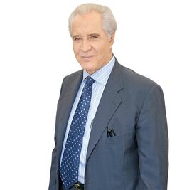 Rogelio Guerra se recupera de la hemiplejía que sufrió