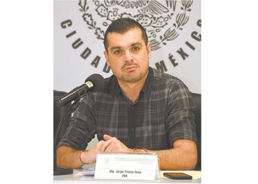 PAN y PRD buscan regular la renta de vientres