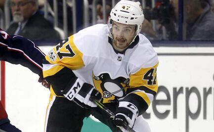 Fallece jugador profesional de hockey por un corte en el cuello con un patín