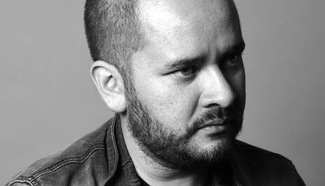 Dan a Christian Peña el Premio Xavier Villaurrutia de Escritores para Escritores 2023