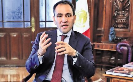 En lo que es ratificado como gobernador de Banxico, Herrera dará clases en el Colmex