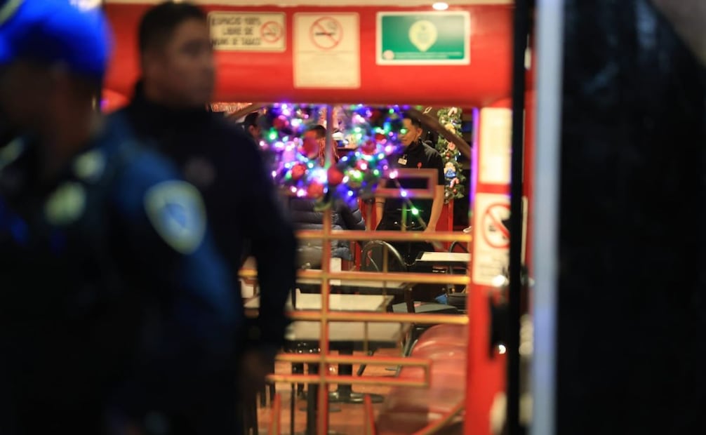 Balean a un hombre dentro de un restaurante la Zona Rosa (21/12/2025). Foto: Francisco Rodríguez / EL UNIVERSAL
