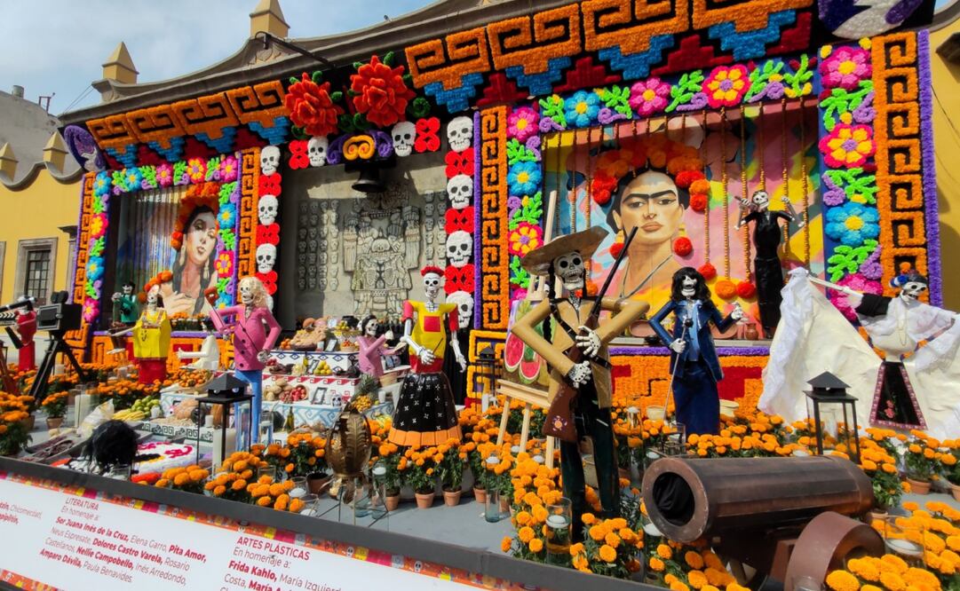 Coyoacán instala ofrenda en honor a mujeres de la historia (31/10/2024). Foto: Especial