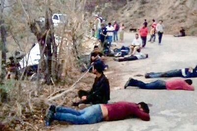 Deja volcadura 25 migrantes muertos y 30 lesionados 