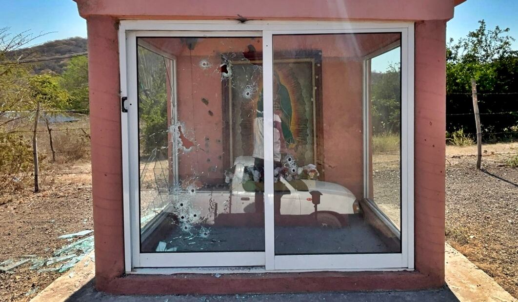 Habitantes de las comunidades de El Guayabo y El Alcalde en Apatzingán, Michoacán, huyeron del lugar debido a la violencia. Foto: Carlos Arrieta/EL UNIVERSAL