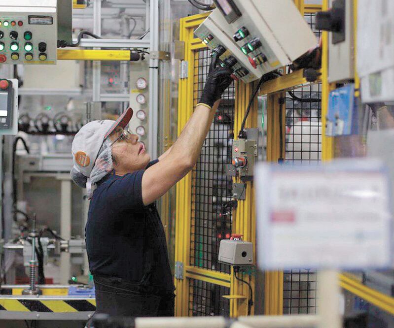 La tercerización en México ha aumentado su participación en el empleo, de 17% en 2004 a 42% en 2019, informó TallentiaMX. Foto: ARCHIVO EL UNIVERSAL