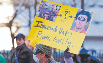 Ciudadanos cuestionan a aseguradoras en EU