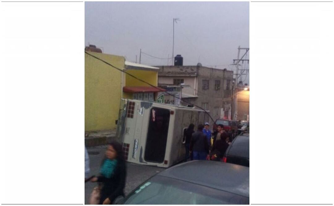 El vehículo quedó en las calles de Bellavista y Almendros. Foto: @OpEsMx