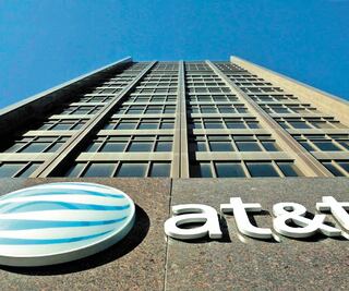 Presiones cambiarias impactan a AT&T México