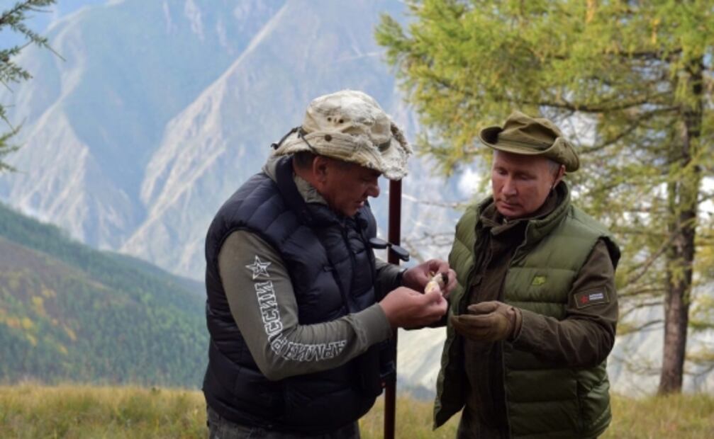 Putin celebra su 67 cumpleaños en la taiga siberiana