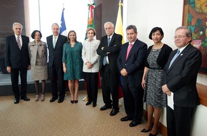 Presentan grupo de apoyo por la paz en Colombia
