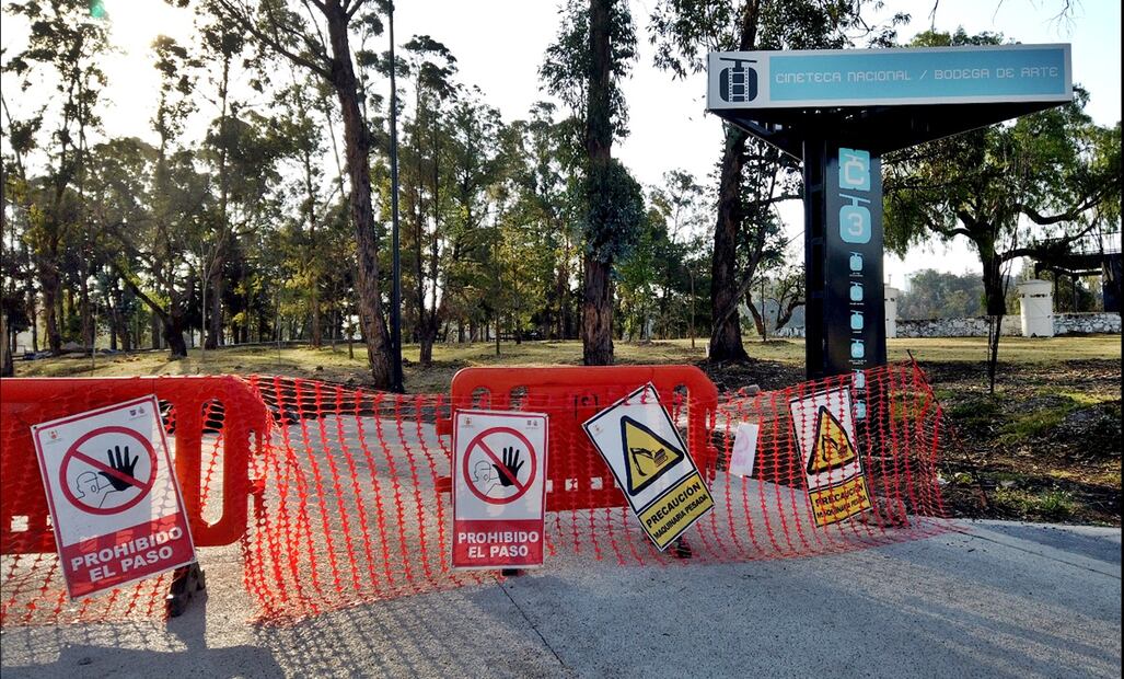 Recorrido por la Cineteca de Chapultepec que se muestra inconclusa y con áreas en obra negra, el 8 de abril de 2025. Foto: Diego Prado/EL UNIVERSAL