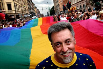 Muere Gilbert Baker, el creador de la bandera gay