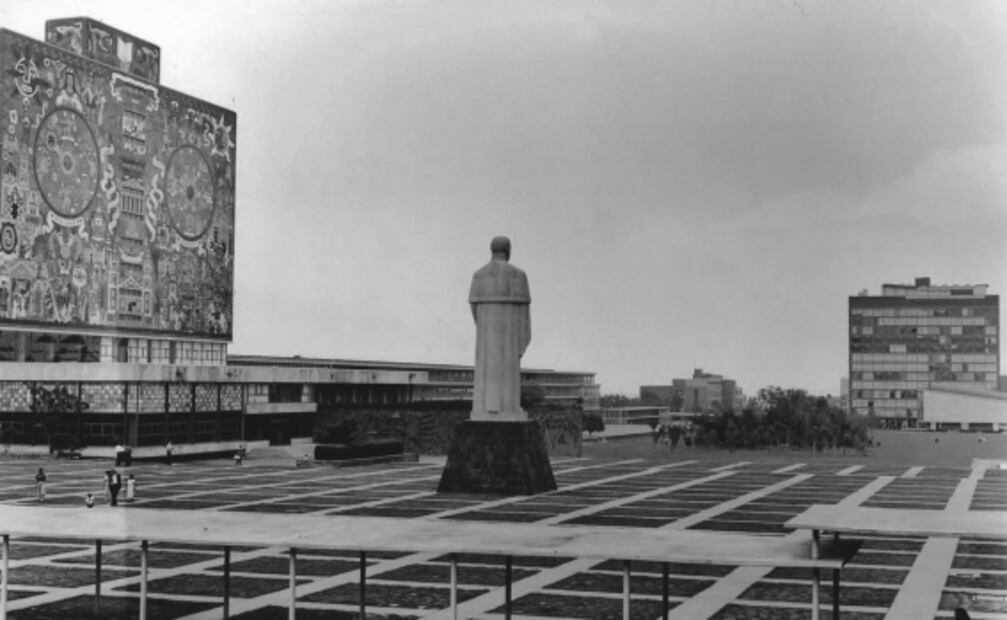 El testimonio de cómo dinamitaron la estatua de Miguel Alemán en CU