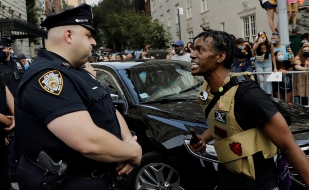 Protestas del Black Lives Matter opacan la Gala Met 2021