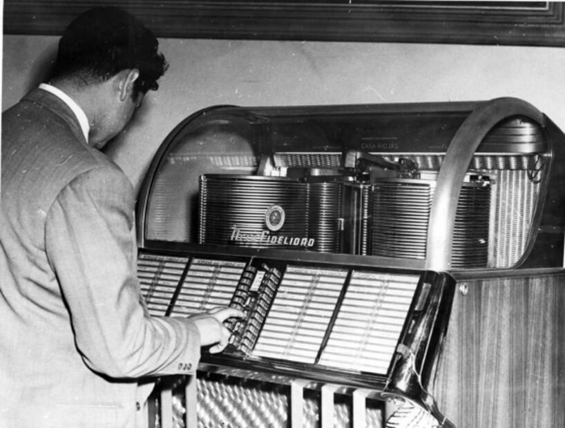 En los 50 las jóvenes buscaban su propia identidad en la moda