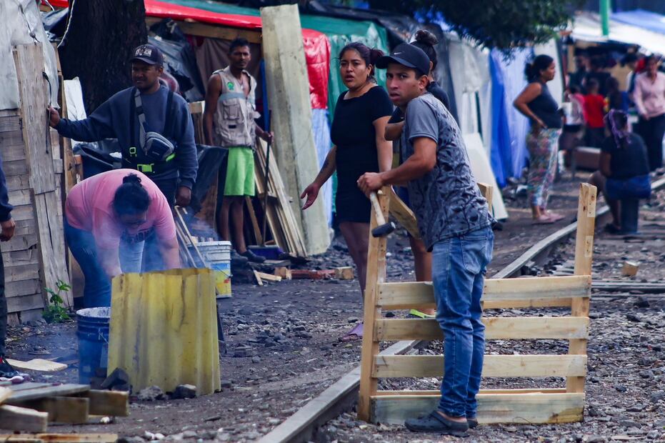 El campamento migrante se encuentra en la zona de vías del tren de la colonia Vallejo. (Foto: Hugo Salvador/ El Universal)